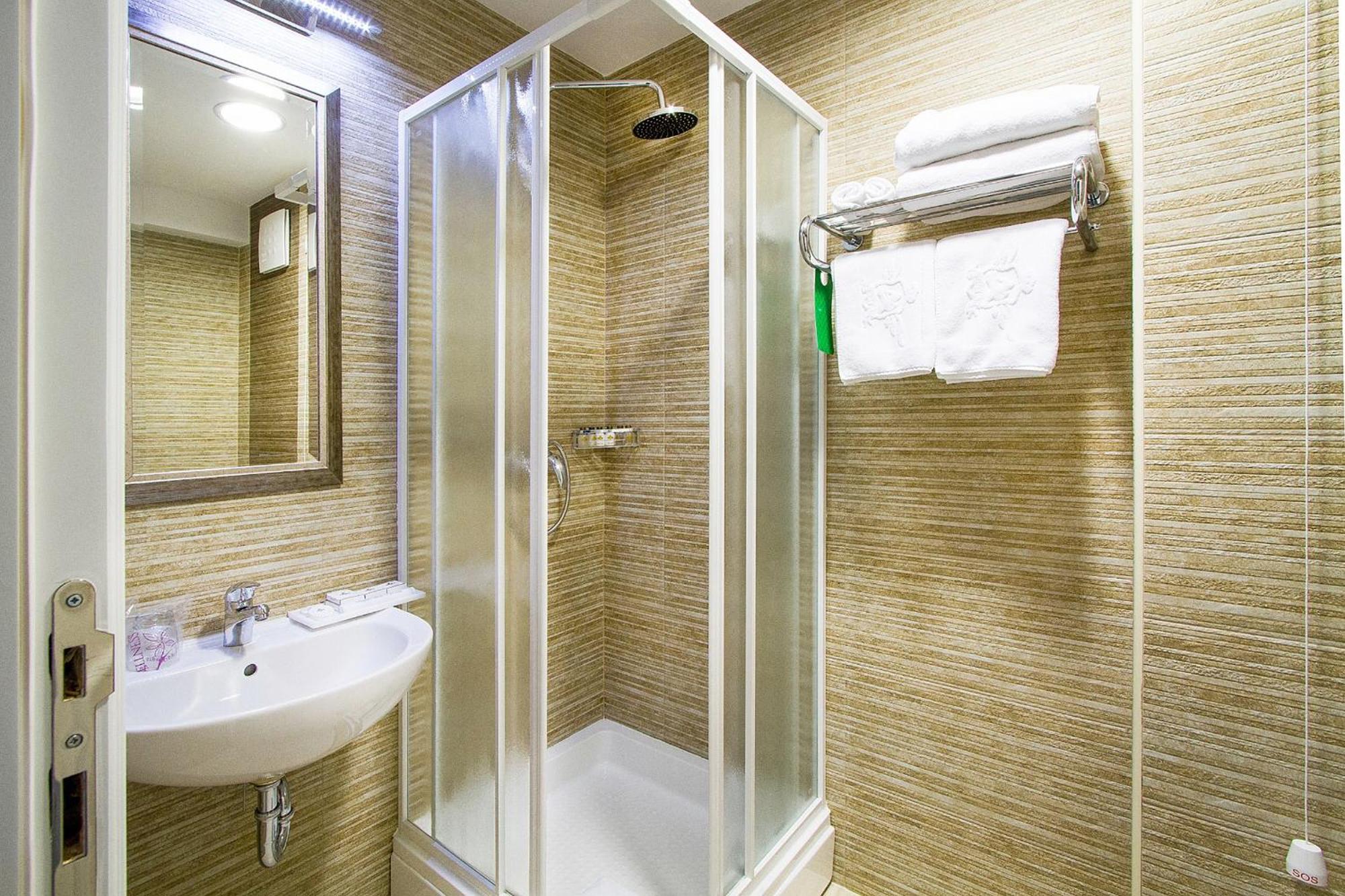 A Hoteli - Hotel Sloboda Sabac Bilik gambar